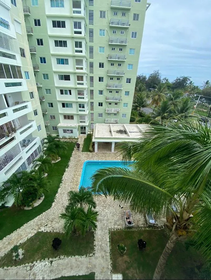 Ξενοδοχείο με διαμερίσματα Beachfront Luxury Condo