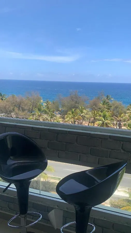 Aparthotel Beachfront Luxury Condo